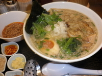 「味変化!気まぐれ塩ラーメン（780円）替え玉付き」@丸直の写真