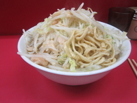 「麺少なめ650円ヤサイ・ニンニク・アブラ」@ラーメン二郎 小岩店の写真