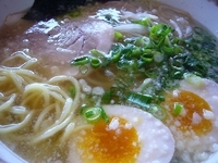 「にんたまラーメン・塩（550円）」@ゆにろーず 流山店の写真