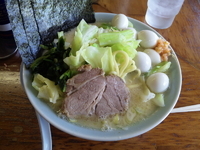 「ラーメン 塩 +ゆでキャベツ+うずらの卵（650円+100円+5」@横浜ラーメン 壱福家の写真