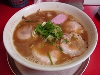 「中華そば」@丸高中華そば 神戸二宮店の写真