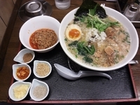 「味変化!気まぐれ塩ラーメン【780円】替え玉付き」@丸直の写真