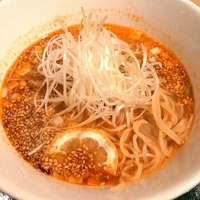 「葱ともやしの辛口「白たんたん」 850円」@T’sたんたん 東京駅京葉ストリート店の写真