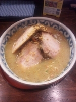 「グリーンカレーラーメン+チャーシュー」@らー麺屋 バリバリジョニーの写真