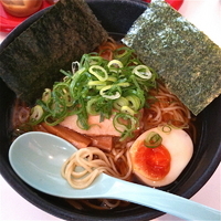 「冷やしラーメン（期間限定￥700）セットチャーハン（￥350）」@熱血らーめん 遊びじゃネェんだよ!の写真