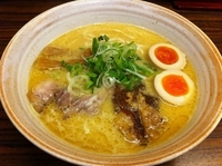 「豚鶏節らーめん2.0 （650円） （+半熟味玉）」@らーめん 会 神戸本店の写真