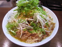 「肉そば+豚ばら肉」@中華そば うづまきの写真