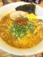 「らぁめん（700円）」@らぁめん  丸の写真