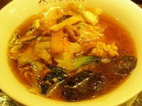 「ピリ辛スタミナラーメン（690円）+餃子（230円）+生ビール（」@大阪王将 平和島店の写真