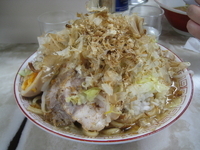 「辰醤油（にんにく少なめ）[700円]」@らーめん 辰屋の写真