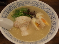 「塩トンコツラーメン（煮玉子トッピング）」@ラーメン ぶんやの写真