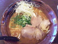 「純米酒味噌ラーメン」@新潟進化系ラーメン 俺たち越後や! 新宿御苑店の写真