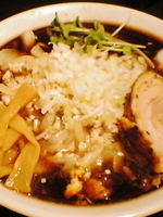 「醤油ラーメン（￥650）+トッピング「とりたま」（￥150）」@ラーメン工房 じらい屋の写真