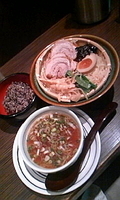 「つけ麺680円+叉焼一枚（クーポン）」@めんや 籠庵の写真