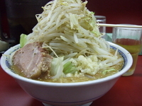 「味噌らーめん（小）+ヤサイニンニク」@らーめん豚喜 川口店の写真