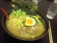 「ラーメン中盛（790円）」@中川家の写真