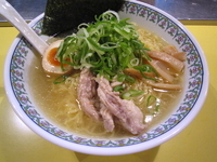 「6番 塩（中） （鶏・細麺ウェーブ）」@らーめん研究所の写真