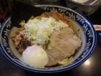 「油そば + 温泉玉子 ￥850」@兎に角 松戸店の写真