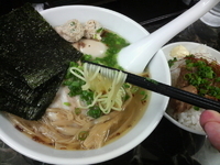 「特塩ラーメン （+ミニチャーシュー丼）」@らーめん えんやの写真