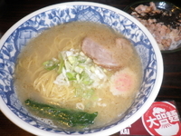 「えび塩そば（650円）チャーシューご飯（100円）」@中華そば 活力屋 秋葉原店の写真