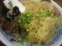 「博多長浜らーめん+味玉」@ハングリードラゴンの写真