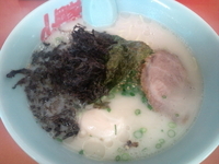 「朝ラーメン+岩海苔+味玉」@ラーメン山岡家 上尾店の写真