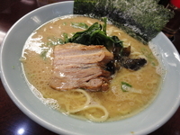 「醤油ラーメン（650円）+中盛（100円）」@横浜ラーメン 壱鉄家の写真