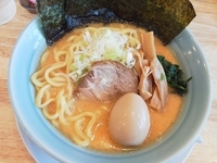 「豚骨味噌味玉ラーメン+麺大盛り」@美熊家 高崎店の写真