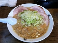 「柏_こってりらーめん誉_味噌麺少なめ葱大目クーポンチャーシュー」@こってりらーめん 誉の写真