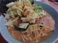 「ラーメン（中盛）+キャベチャ」@横浜らーめん 椿家の写真