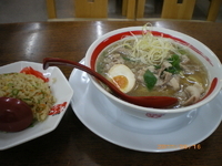 「豚そば ￥650 半チャーハンセット ￥300」@ちゃんぽん亭総本家 彦根駅前本店の写真