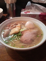「あっさり魚出汁しお￥650円（麺大盛り+￥100円 味玉+￥10」@はりけんラーメンの写真