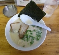 「豚骨ら～めん」@うまかもん 厚木戸田本店の写真