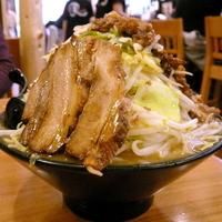 「濃厚G郎麺 750円（野菜できるだけ多く・アブラ）」@三代目麺処 「まるは」極 船橋店の写真