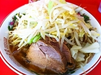 「ラーメン（680円）+ヤサイ」@赤ひげラーメンの写真