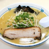 「塩らぁ麺（770円）」@らぁ麺 波（シー） 神田錦町店の写真