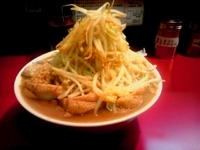 「豚ラーメン（野菜、からめ、にんにく）850円」@千里眼の写真