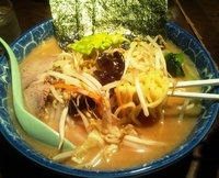 「野菜ラーメン中盛」@とんぱた亭 新子安店の写真