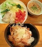 「冷やし棒々鶏つけ麺+ライス+豚煮込み」@ラーメン 大山家の写真