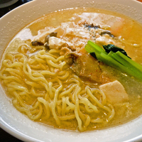 「白麻婆麺（ライス無料） ￥800」@からみ味処 粧の写真
