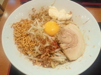 「特製まぜそば 950円」@ジャンクガレッジ イオンレイクタウンmori店の写真