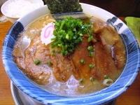 「豚塩ちゃーしゅー麺（平打ち麺）大盛」@麺屋 湯や軒の写真