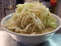 「ラーメン+大盛+野菜多め」@らーめん大 練馬店の写真
