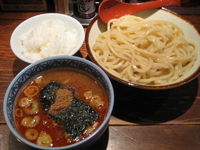 「辛しつけ麺750円+半ライス100円」@つけ麺専門店 三田製麺所 六本木店の写真