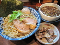 「特製つけ麺（大盛り）+乱切りチャーシュー」@中華そば 旋の写真