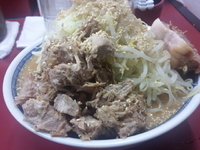 「味噌らーめん780円+ほぐし豚100円（ニンニク・あぶら・野菜ち」@らーめん豚喜 川口店の写真