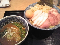 「特製濃厚魚介つけ麺（大盛り）+ミックスチャーシュー」@麺屋 一燈の写真
