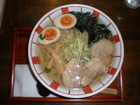 「元祖しおたまご（735円）+大盛り（130円）」@ラーメン厨房 ぽれぽれの写真