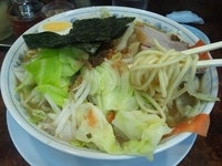 「中華そば（脂少なめ）+野菜」@東池袋大勝軒 神奈川新町店の写真