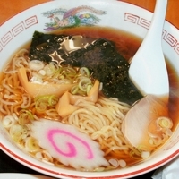 「ラーメン（400円）+チキンライス（600円）」@ふじや食堂の写真